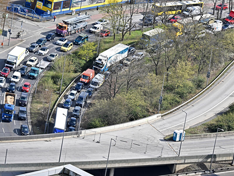 Berlin'de Köprü Yıkım Çalışmaları Başladı